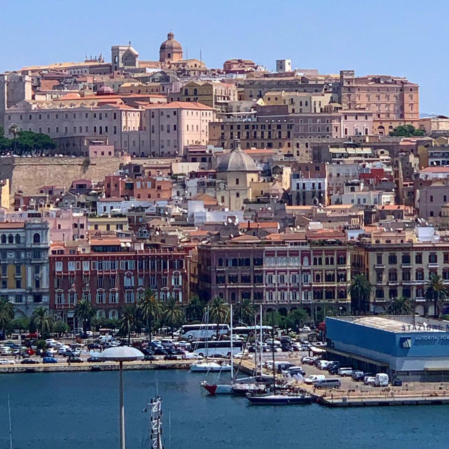 Suite Martini Al Castello كالياري المظهر الخارجي الصورة